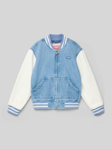 Produktfoto, Regular Fit Bomberjacke aus reiner Baumwolle Modell 'DENIM BOMBER' von Levi’s® Kids, zweifarbiges Denim mit Label-Patches und gerippten Abschlüssen, unifarbene Optik, College-Kragen.