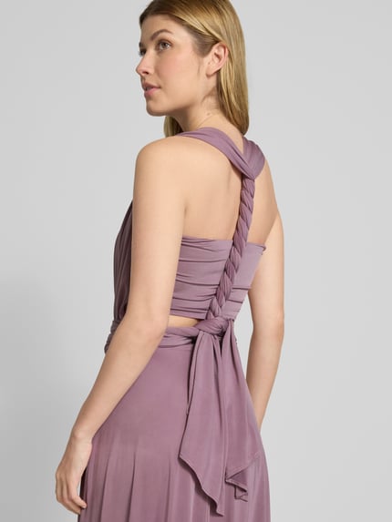 Rose Avenue Knielanges Cocktailkleid mit V-Ausschnitt Pflaume 3