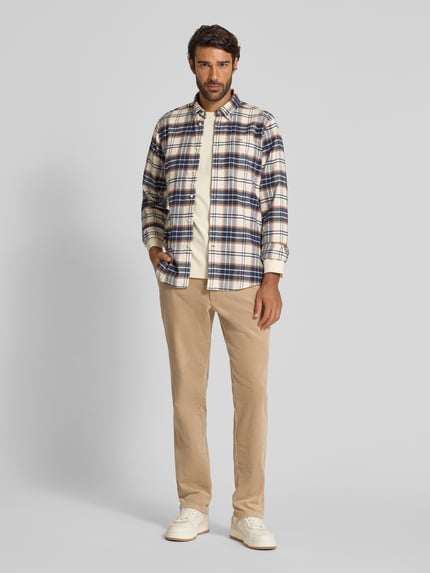 Christian Berg Men Straight Fit Cordhose mit französischen Eingrifftaschen Sand 1