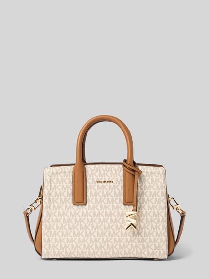 Produktfoto, cremefarbene und braune Handtasche mit Label-Applikation Modell 'LAILA' von MICHAEL Michael Kors, Hauptfach mit Reißverschluss, Tragehenkel, Schulterriemen, Maße ca. 29 cm Breite, 19 cm Länge, 10 cm Tiefe, Riemenlänge ca. 132 cm