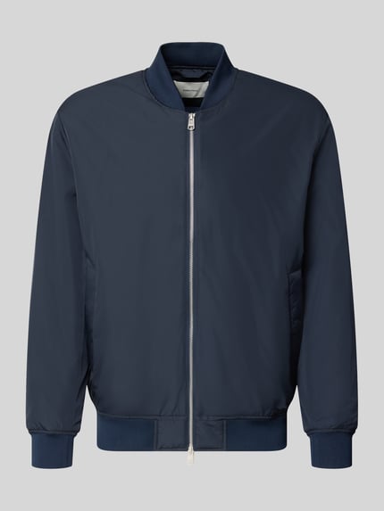 Produktfoto, dunkelblaue Regular Fit Bomberjacke mit Baseball-Kragen Modell 'CHARLES' von Selected, glatte Oberfläche, Herren Bomberjacke