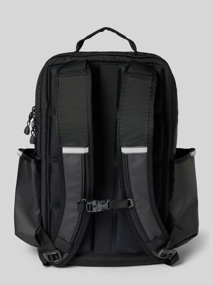 Productfoto, zwarte rugzakfunctie van The North Face met logoprint, verstelbare schouderband, Hoofdvak met ritssluiting, Model 'Base Camp', Breedte maat 1: 35 cm, Lengte maat 1: 47 cm, Diepte maat 1: 13 cm, bandlengte maat 1: 65 cm