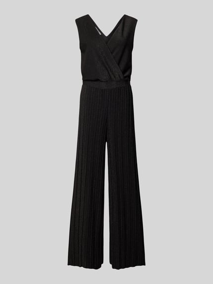 Produktfoto, schimmernder Jumpsuit Modell 'Li44ana' von ZABAIONE mit V-Ausschnitt, Material-Mix mit Stretch-Anteil, Regular-Fit, breite Beinpartie, strukturierte Oberfläche in Schwarz, Rückenlänge 29 cm, Brustweite 45 cm, Gesamtlänge 150 cm, Innenbeinlänge 77 cm