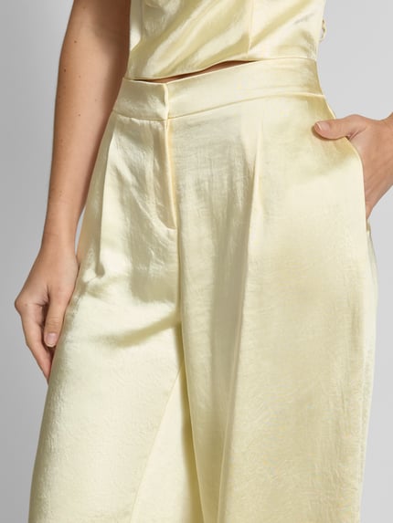 Jake*s Cocktail Cocktailhose aus Satin mit weitem Bein Hellgelb 3