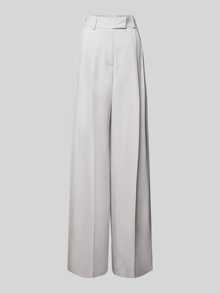 Weite Anzughose mit hoher Taille - curated by Vicky Heiler Shop The Look MANNEQUINE