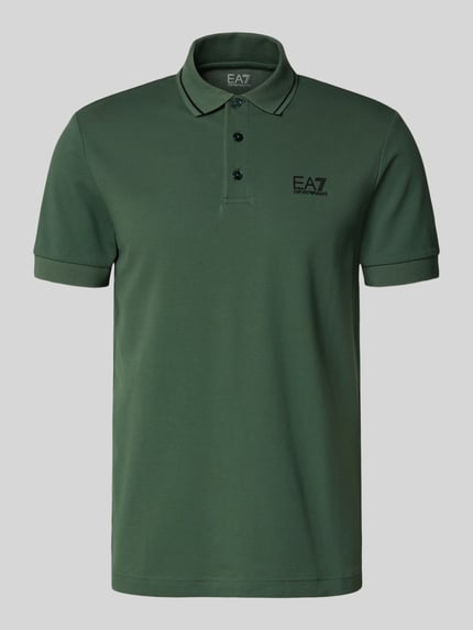 Produktfoto, Regular Fit Poloshirt mit Logo-Print von EA7 Emporio Armani für Herren aus grünem Baumwoll-Mix, Polokragen, Kurzärmelig, elastische Ärmelabschlüsse, Rückenlänge bei Größe M 70 cm.