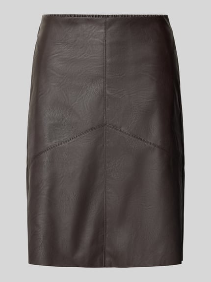 Produktfoto, Knielanger Rock in Leder-Optik Modell 'Harley' von FREE/QUENT, braune Farbe, glatte Textur, gerader Schnitt, Damen Rock, Bundweite 40 cm, Länge 54 cm