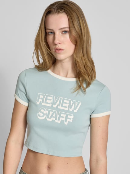 REVIEW Cropped T-Shirt mit Label-Print Bleu 3
