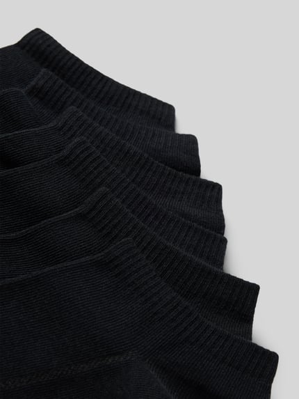 Produktfoto, gestapelte schwarze Socken aus Baumwoll-Mix, feine Rippstruktur, Socken aus Baumwoll-Mix im 6er-Pack Modell 'LOW CUT LOGO COTTON 6P' von Levi's®, Herren Socken