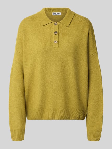 Produktfoto, Oversized Strickpullover mit Polokragen von REVIEW in Gelb, Material-Mix mit Stretch-Anteil, Allover-Look, Knopfleiste