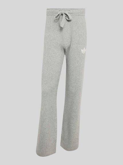adidas Originals Relaxed Fit Sweathose mit Baumwoll-Anteil Hellgrau 2