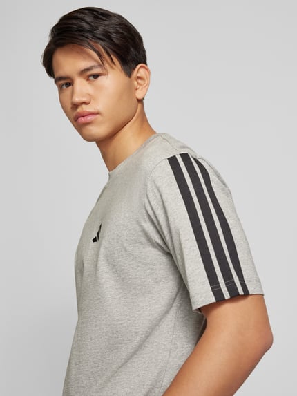 adidas Sportswear T-Shirt mit Logo-Stitching Hellgrau 3