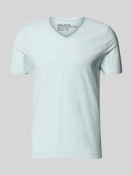 Produktfoto, T-Shirt mit geripptem Rundhalsausschnitt von MCNEAL, Herren T-Shirt in Regular-Fit mit Rückenlänge 65 cm bei Größe M, hellblau, glatte Textur