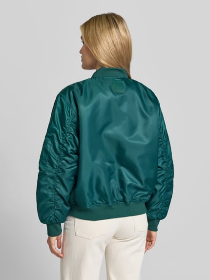 Anine Bing Bomberjacke mit Pattentaschen Gruen 5