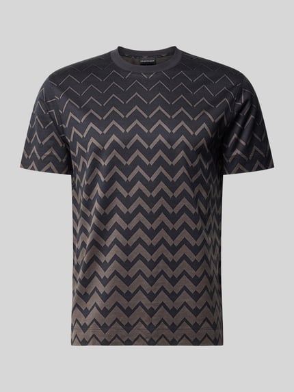 Produktfoto, T-Shirt mit Rundhalsausschnitt von Emporio Armani, grafisches Zickzack-Muster, Baumwoll-Lyocell-Mix, gerader Schnitt, Rückenlänge 71 cm bei Größe M