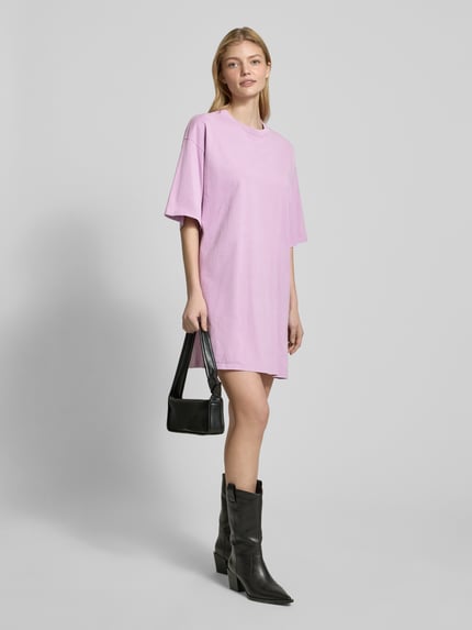 REVIEW Knielanges T-Shirt Kleid mit Rundhalsausschnitt Rose 1