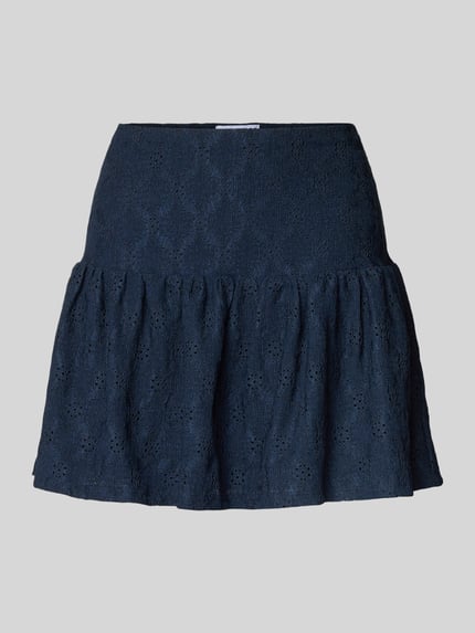 Minirok met peplumdetail en ajourwerk Shop The Look MANNEQUINE
