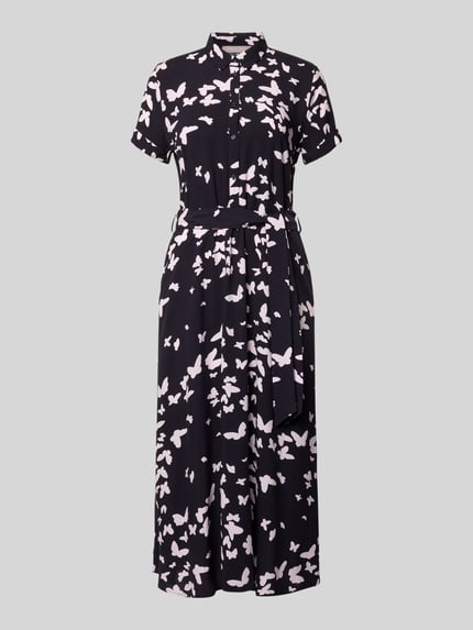 Produktfoto, Hemdblusenkleid im Allover-Look mit Bindegürtel von Christian Berg Woman Selection, schwarzer Grundton mit weißen Musterflächen, reine Viskose, taillierter Schnitt, Midilänge, Knopfleiste, Bindegürtel, glatte Textur
