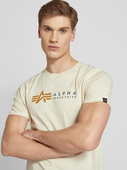Alpha Industries T-shirt z nadrukiem z logo Złamany biały 3