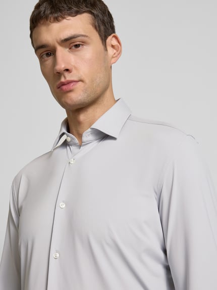 HUGO Slim Fit Business-Hemd mit Kentkragen Modell 'KENNO' Hellgrau 3