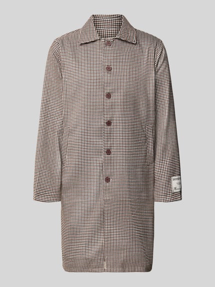 Produktfoto, Trenchcoat mit Knopfleiste und Label-Patch von ANOTHER COTTON LAB aus braun-weiß kariertem Stoff, gerader Schnitt, Kentkragen, strukturierte Textur