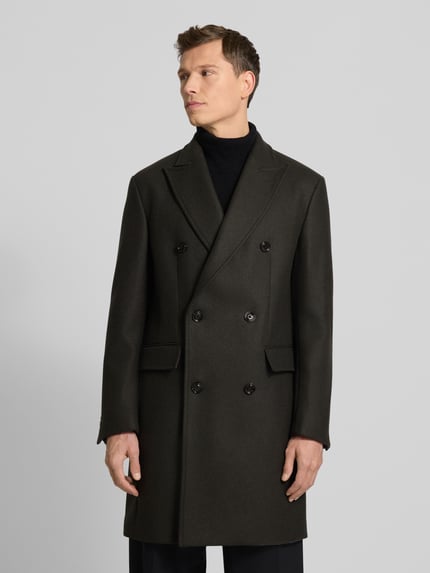 Mężczyzna nosi Płaszcz z mieszanki wełny z dodatkiem streczu Model 'Richborne' od JOOP! Collection, prosty krój, kołnierz z połami, kieszenie z patką, zapięcie na guzik, dwurzędowy, kolor ciemny, tekstura gładka, Ganzkörperansicht von vorne.