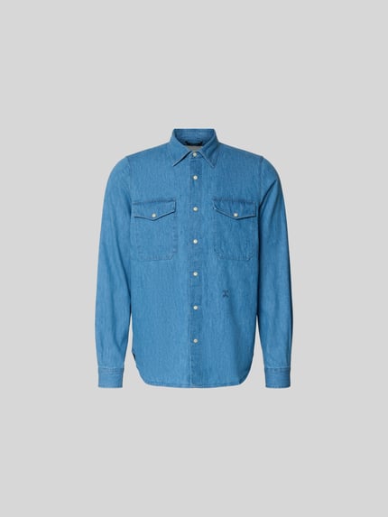 Produktfoto, Freizeithemd in Denim-Optik von Closed, bawełniany miks z dodatkiem konopi, krój regular fit, dżinsowy niebieski, długie rękawy, kieszenie na piersi, długość tyłu w rozmiarze M 75 cm, szerokość w rozmiarze M 40 cm, długość rękawa w rozmiarze M 67 cm