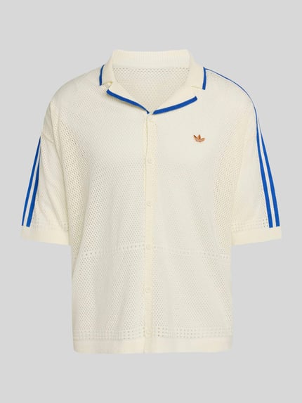 Produktfoto, Loose Fit Freizeithemd aus reiner Baumwolle von adidas Originals, unifarben, mit blauen Streifen und Logo-Applikation, reine Baumwolle