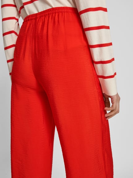 MSCH Copenhagen Straight Leg Stoffhose in Crinkle-Optik Modell 'Henra Ladonna' Rot 3