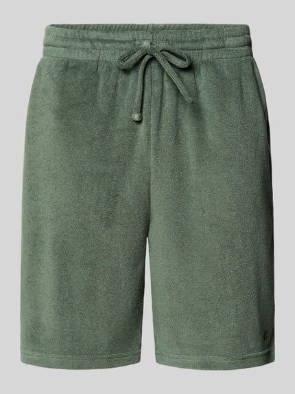 Produktfoto, olivgrüne Shorts mit elastischem Bund von MCNEAL aus Baumwoll-Mix, Regular Fit, Tunnelzug, strukturierte Oberfläche, Vorderansicht