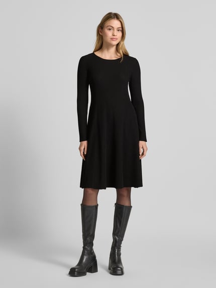 s.Oliver BLACK LABEL Shaped Fit Strickkleid aus geripptem Viskose-Mix Black 1