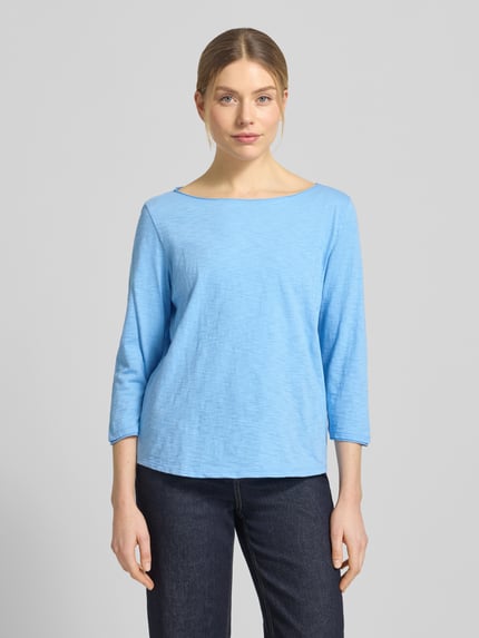 Modelka nosi Regular Fit 3/4-Shirt aus reiner Baumwolle von s.Oliver RED LABEL, niebieski, melanż, jersey, krój regular fit, cała sylwetka z przodu.