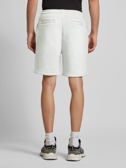 Karl Kani Regular Fit Sweatshorts mit Statement-Patch Blau 5