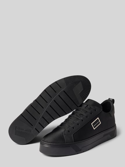 Produktfoto, Sneaker aus Leder-Mix mit Logo-Detail von Antony Morato, schwarze Farbe, abgerundete Passform, Schnürverschluss, strukturierte Oberfläche, Absatzhöhe 4 cm, Schafthöhe 8 cm, Schaftweite 12 cm