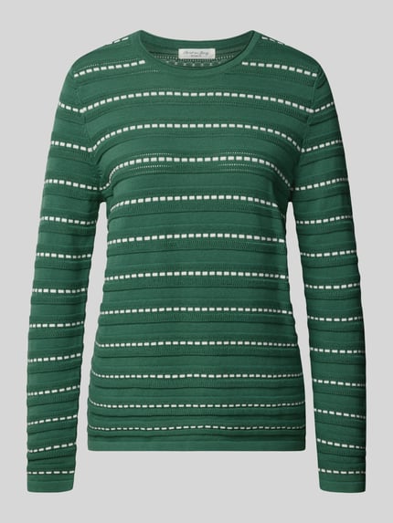 Produktfoto, Regular Fit Longsleeve aus reiner Baumwolle von Christian Berg Woman in Grün mit weißem Streifenmuster, Strick-Optik, Rundhalsausschnitt, Rückenlänge 58 cm, Ärmellänge 65 cm