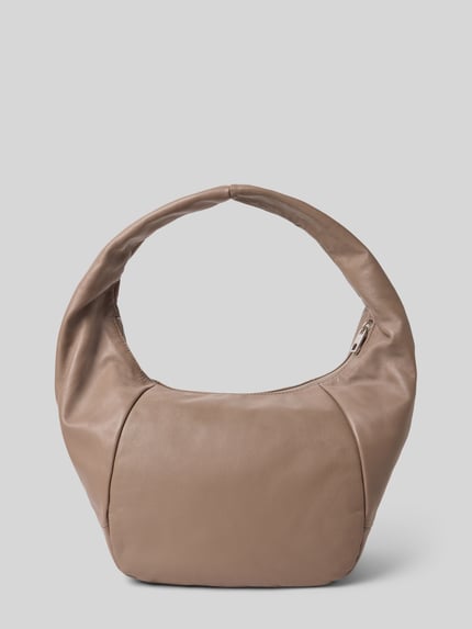 Produktfoto, Hobo Bag mit Label-Detail Modell 'FARRAH' von LIEBESKIND BERLIN aus glattem taupefarbenem Leder, Tragehenkel, Hauptfach mit Reißverschluss, Reißverschluss-Innenfach, Breite 40 cm, Länge 26 cm, Tiefe 20 cm, Schulterriemen 68 cm
