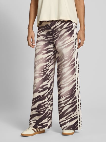 adidas Originals Wide & Loose Fit Jeans aus Baumwoll-Lyocell-Mix Modell 'ZEBRA PANTS' Schoko 4