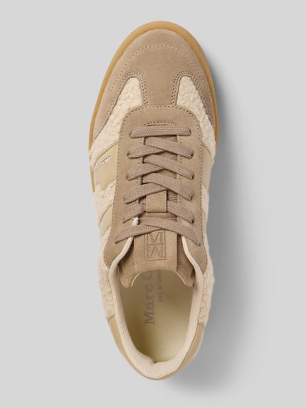 Produktfoto, Low Top Sneaker met rundleer van Marc O'Polo, look: effen, punt van de schoen rond, vetersluiting, gestructureerde zool, glad leer, suède, teddybont.