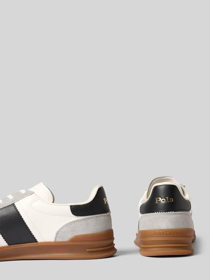 Productfoto, wit-grijze sneakers met zwarte details en bruine zool, Sneaker aus echtem Leder model 'HRT AERA PP' van Polo Ralph Lauren, Heren