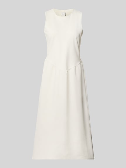Getailleerde vrijetijdsjurk met lichte plooien Shop The Look MANNEQUINE