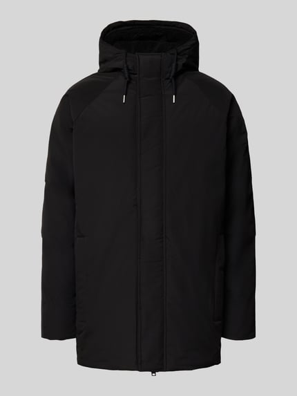 Produktfoto, schwarzer Herren Parka mit Kapuze Modell 'WOOD' von Jack & Jones, Regular-Fit, Tunnelzug, verdeckter Reißverschluss, Eingrifftaschen