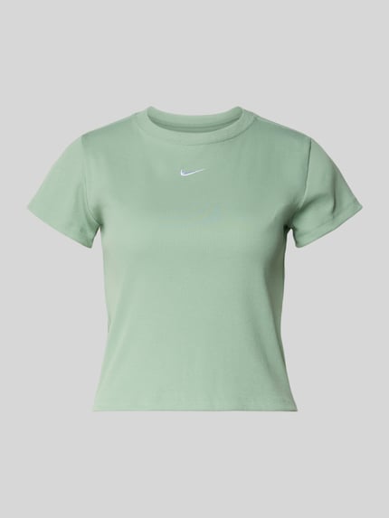 Produktfoto, Cropped T-Shirt in Ripp-Optik mit Logo von Nike, Damen T-Shirt aus Baumwoll-Elasthan-Mix, Rundhalsausschnitt, grün