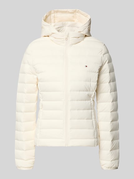Produktfoto, Slim Fit Donsjack met afneembare capuchon van Tommy Hilfiger in effen kleuren, opstaande kraag, waterafstotend, zij-ritszakken.