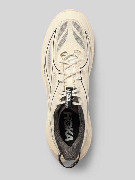 Productfoto, Sneaker met Label-Details en geprofileerde zool van HOKA in afgerond model, vetersluiting, beige en zwarte accenten, heren sneaker, hakhoogte maat 44: 6 cm, schachthoogte: 8 cm, schachtbreedte: 5 cm