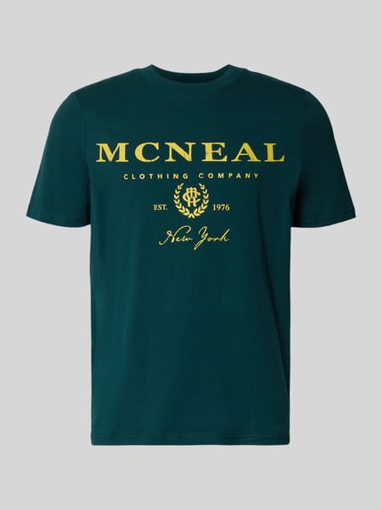 Produktfoto, T-Shirt mit Label-Print und Rundhalsausschnitt von MCNEAL, Herren T-Shirt aus Reine Baumwolle, Regular-Fit, Rückenlänge 68 cm, dunkelgrün mit gelbem Print, glatte Textur