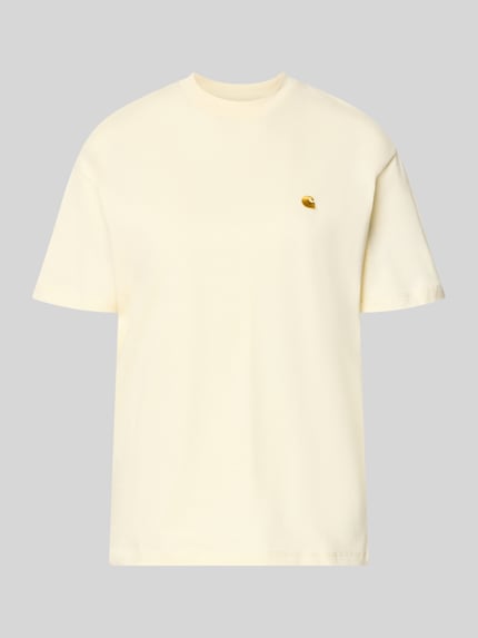 Produktfoto, T-Shirt mit Label-Stitching von Carhartt Work In Progress, kremowy kolor, czysta bawełna organiczna, krój relaxed fit, okrągły dekolt, długość pleców w rozmiarze S: 64 cm, gładka faktura