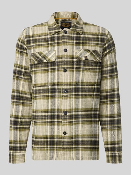 Produktfoto, Regular Fit Freizeithemd mit Label-Detail von PME Legend, kariertes Muster in Grün, Gelb, Schwarz, reine Baumwolle, Kentkragen, Brusttaschen, langärmelig, für Herren