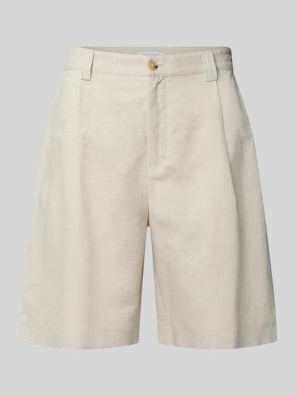 Produktfoto, Straight Fit Shorts mit Leinen-Anteil von MAISON KITSUNÉ, mieszanka bawełny i lnu, szorty z zakładkami w pasie, kieszenie z tyłu, zapięcie na guzik i zamek błyskawiczny, długość wewnętrzna nogawki 24 cm w rozmiarze M, szerokość w rozmiarze M 46 cm