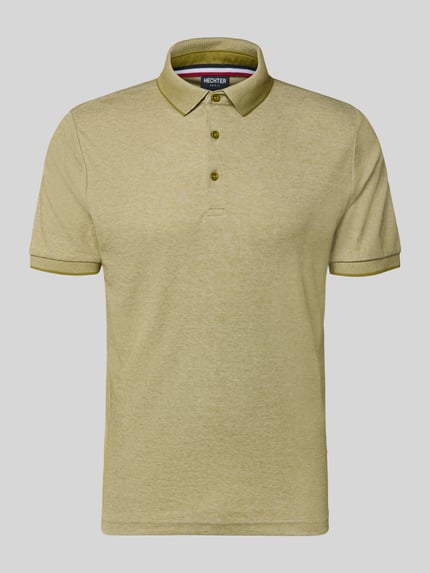 Produktfoto, Slim Fit Poloshirt mit Label-Detail von HECHTER PARIS aus Baumwollmischung, helloliv, Polokragen, elastische Abschlüsse.