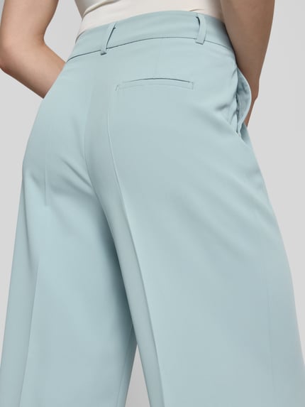 Christian Berg Woman Selection Wide Fit Stoffhose mit Bügelfalten Rauchblau 3